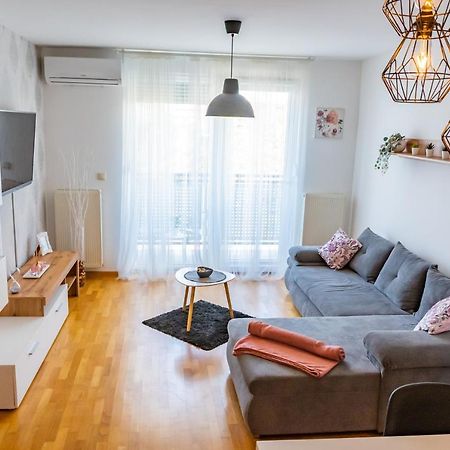 Apartamento Brand New - Selfcheckins 24 - Zagreb - Garage - Loggia - New - Luxury Exterior foto
